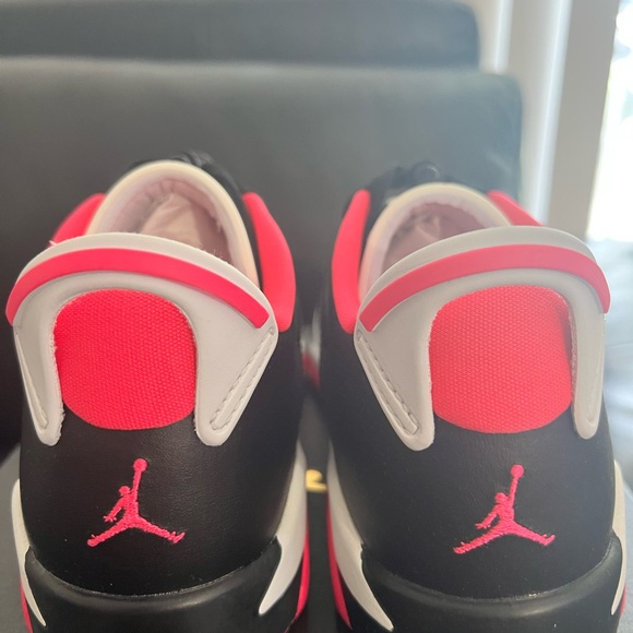 Girls Air Jordan 6 retro low,size 6 youth - Picture 5 of 6